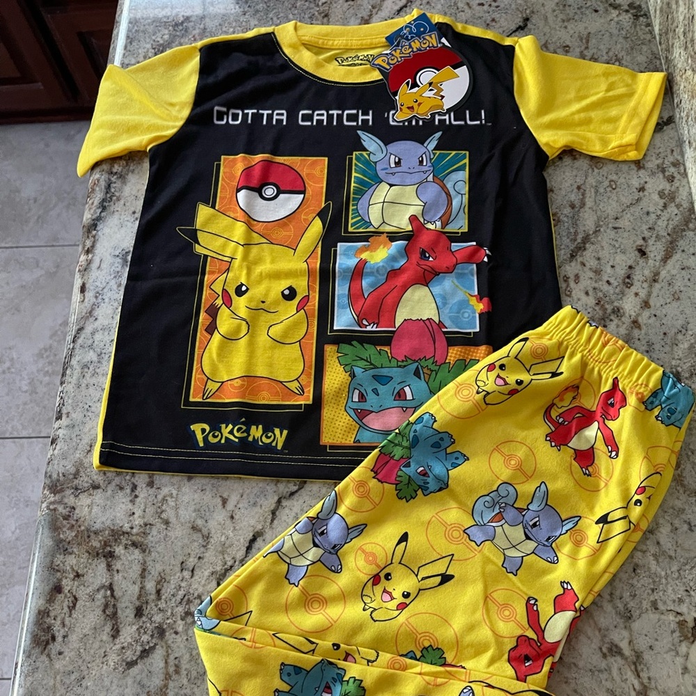 Pokémon Boys Short Sleeve Pajama Set 2 Piece Size 4/5 New ✨